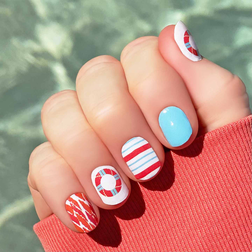 12 NAILS OF CHRISTMAS: Red & White Merry Christmas Nails - Prairie Beauty