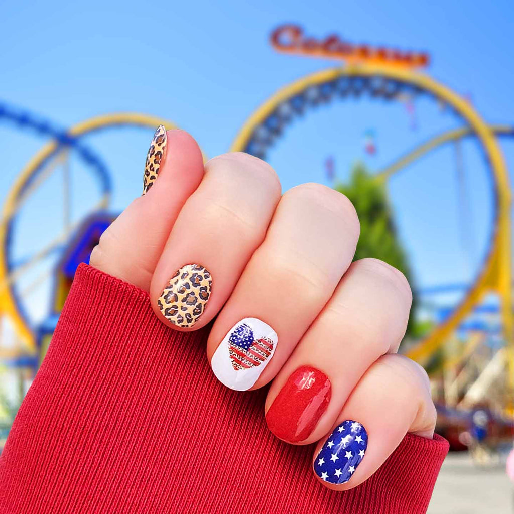 12 Unexpectedly Chic Fourth of July Nail Art Ideas | Flag nails, American flag  nails, American nails